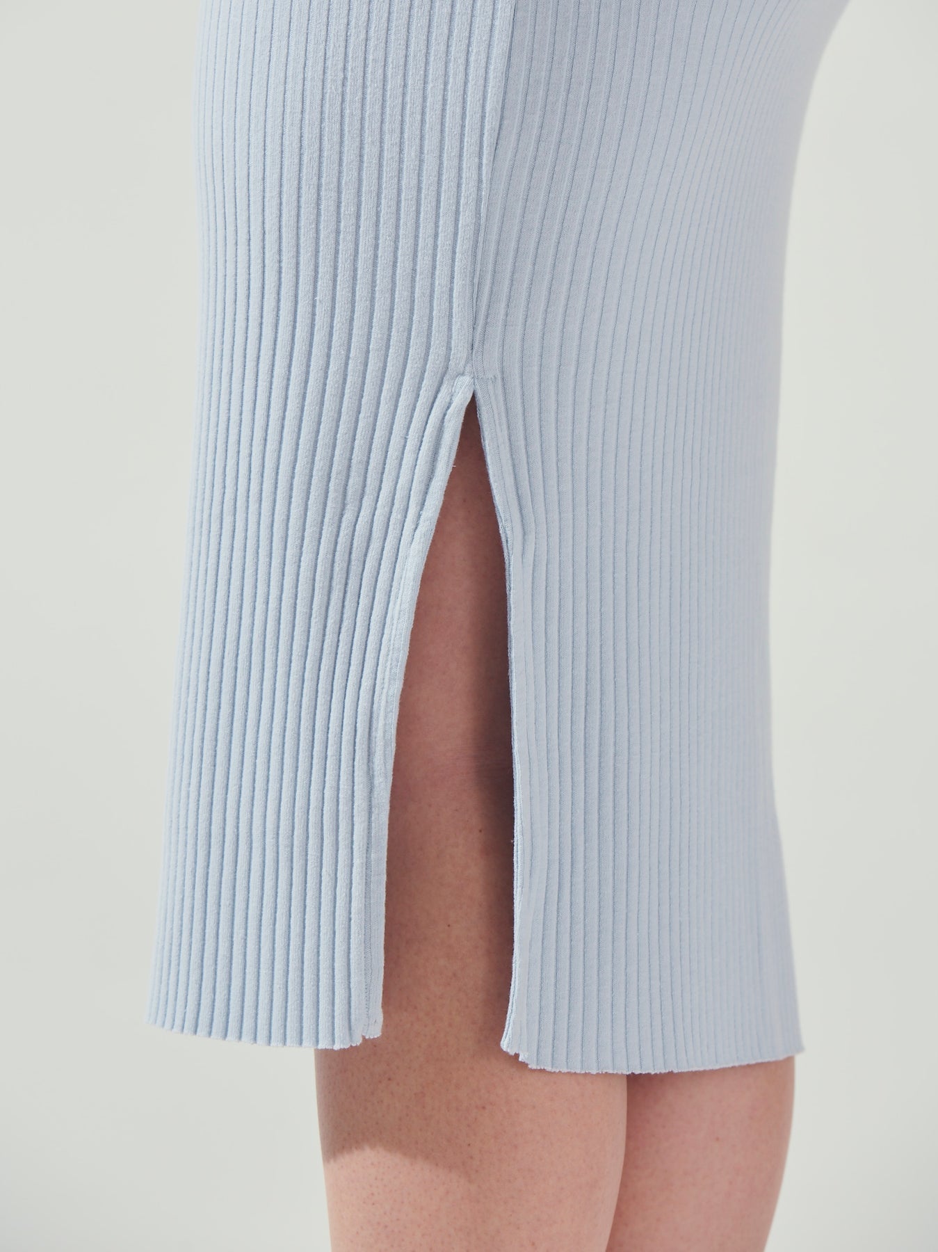 Re-New Ribbed Midi-Skirt in Blue